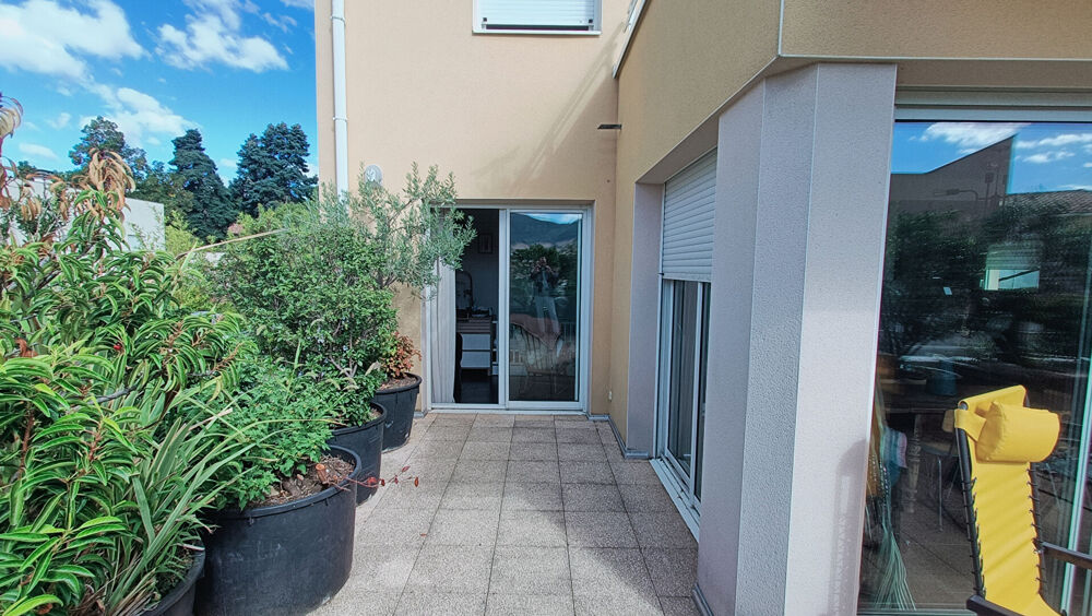 Vente Appartement SUPERBE T3 DE 83 m² AVEC GRANDE TERRASSE ET GARAGE Millau