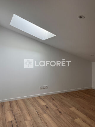  Appartement à louer 3 pièces 38 m²