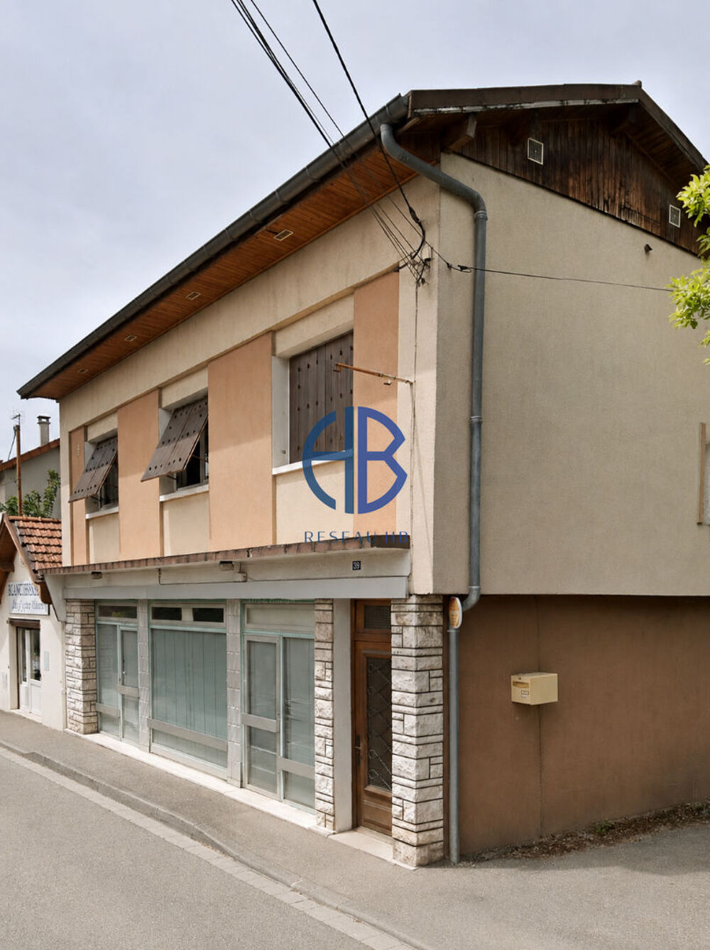 Vente Maison DE NOUVEAU A LA VENTE - IMMEUBLE - CENTRE-VILLE DE LA TOUR-DU-PIN  - BELLE OPPORTUNITE La tour du pin