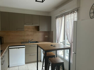  Appartement à louer 3 pièces 64 m²