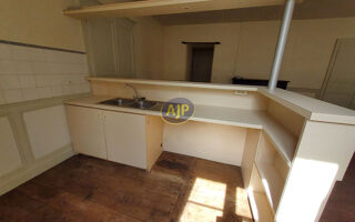  Appartement à louer 3 pièces 76 m²