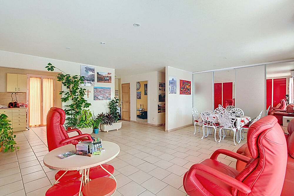 Vente Maison A VENDRE EN EXCLUSIVITE ! À  VIDAUBAN Maison de plain-pied 5 pièces 113 m2  sur un terrain de 2500m2 Vidauban