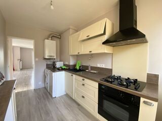  Appartement à louer 4 pièces 85 m²