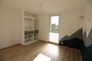  Appartement  vendre 4 pices 79 m