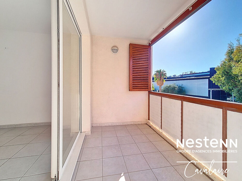 Vente Appartement Appartement 2 pièces proche du port deuxième étage avec stationnement en sous-sol Cavalaire sur mer