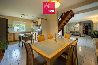  Maison � vendre 8 pi�ces 218 m�