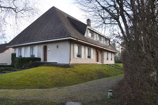 Maison 13 pièces 300 m² · à Saint Germain du Bois · 300 m² · 320 000 €