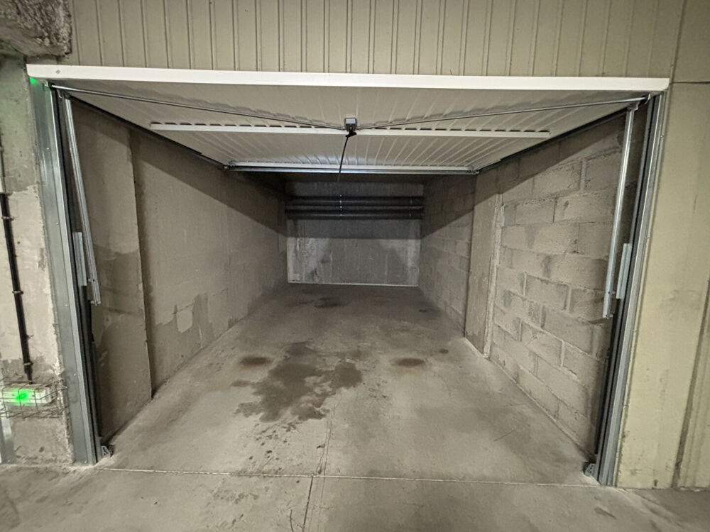 Vente Parking/Garage Garage fermé en sous-sol - Lyon 8 Grange Blanche Lyon 8
