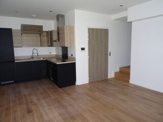  Appartement à louer 3 pièces 57 m²