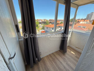  Appartement à louer 2 pièces 63 m²