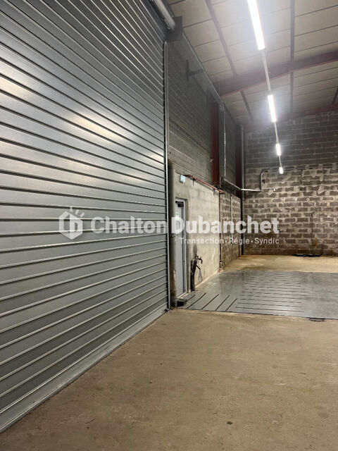   LE COTEAU - Local commercial de 360 m² 