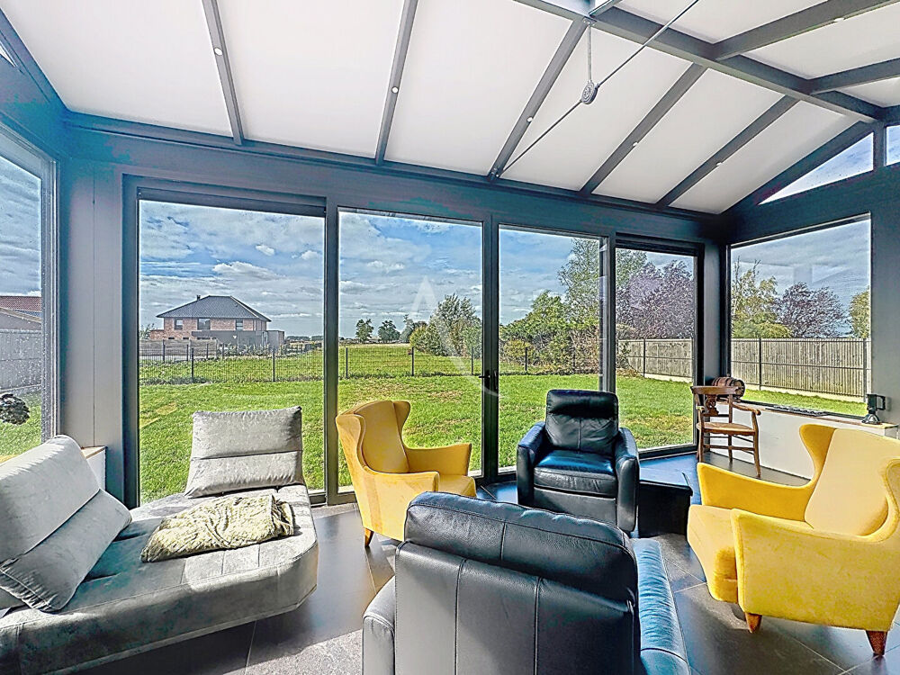 Pavillon récent de plain-pied à Aubers de 123m²