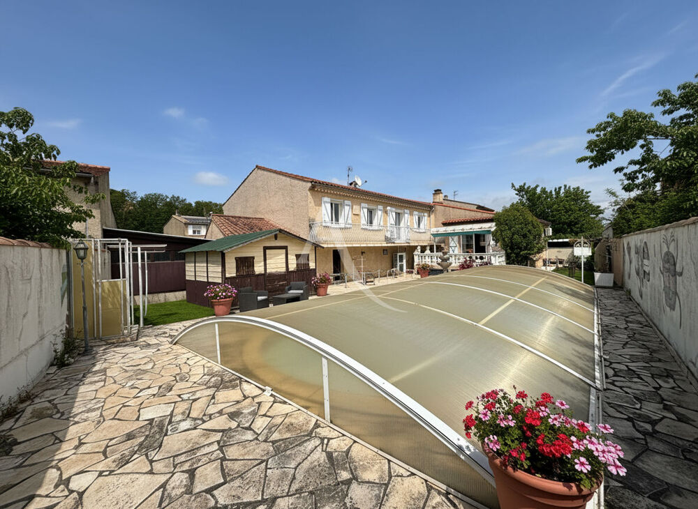 CARCASSONNE, MAISON FAMILIALE AVEC PISCINE ET GARAGES