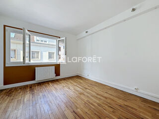 Appartement à louer 2 pièces 54 m²