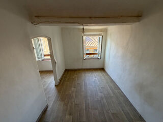 Location Appartement Appartement  2 pièces de 36.05 m² centre ville LE BEAUSSET Le beausset