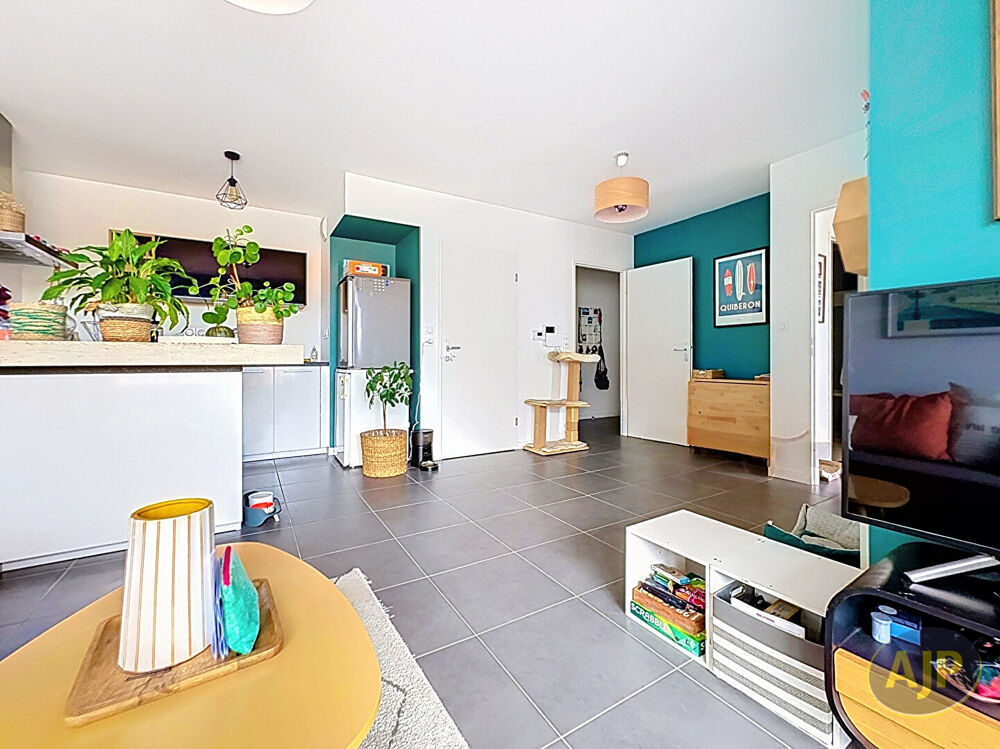 Location Appartement Nantes Croix Bonneau - Appartement 3 pièces meublé avec balcon et garage Nantes