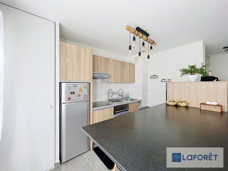  Appartement à louer 3 pièces 61 m²