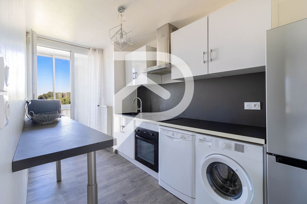 Vente Appartement Marseille 13014, appartement lumineuxT3 de 61m2 vue mer imprenable. Marseille 14