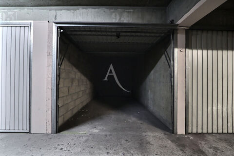  Parking / Garage  louer 