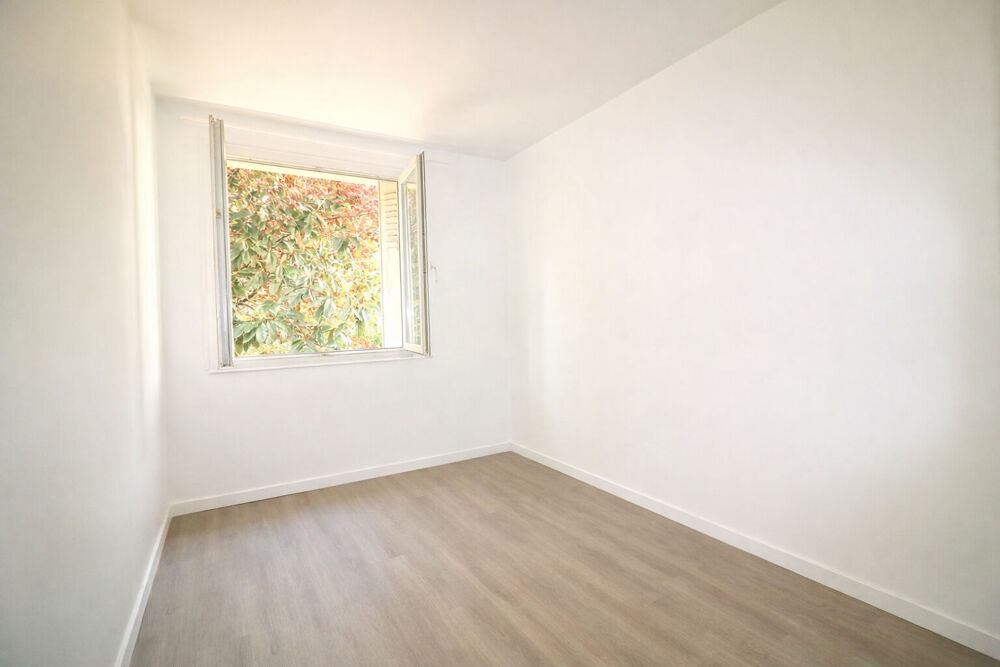 BAGNEUX limite MONTROUGE : 3 minutes à pied du métro 4 Lucie Aubrac - 4 Pièces - 80m²