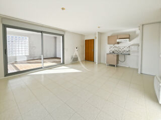 Vente Appartement Appartement T2 avec balcon, ascenseur et deux places de parking à Challans Challans