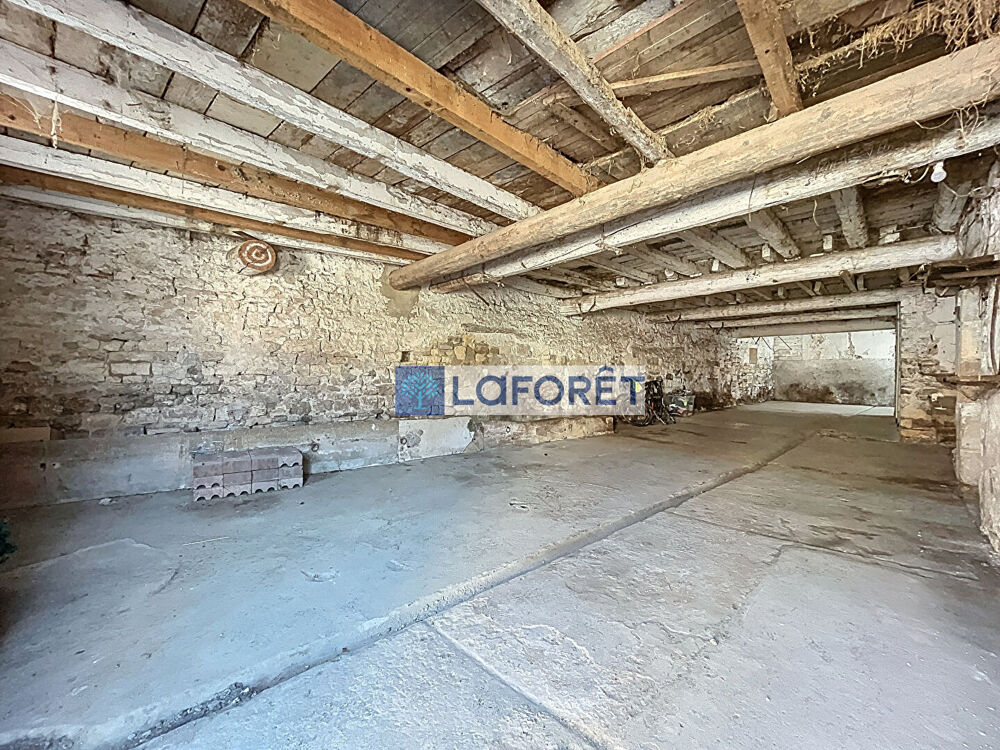Vente Parking/Garage Garage 90 m² et maison d'habitation 74 m² sur la commune de Vecqueville Vecqueville