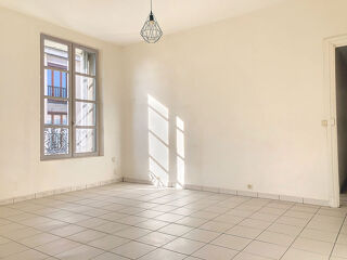  Appartement à louer 2 pièces 65 m²