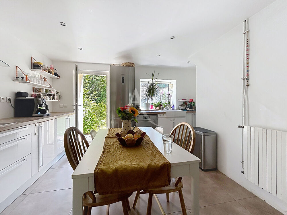 Maison de charme ? Le Mée-sur-Seine, quartier Le Mée Village