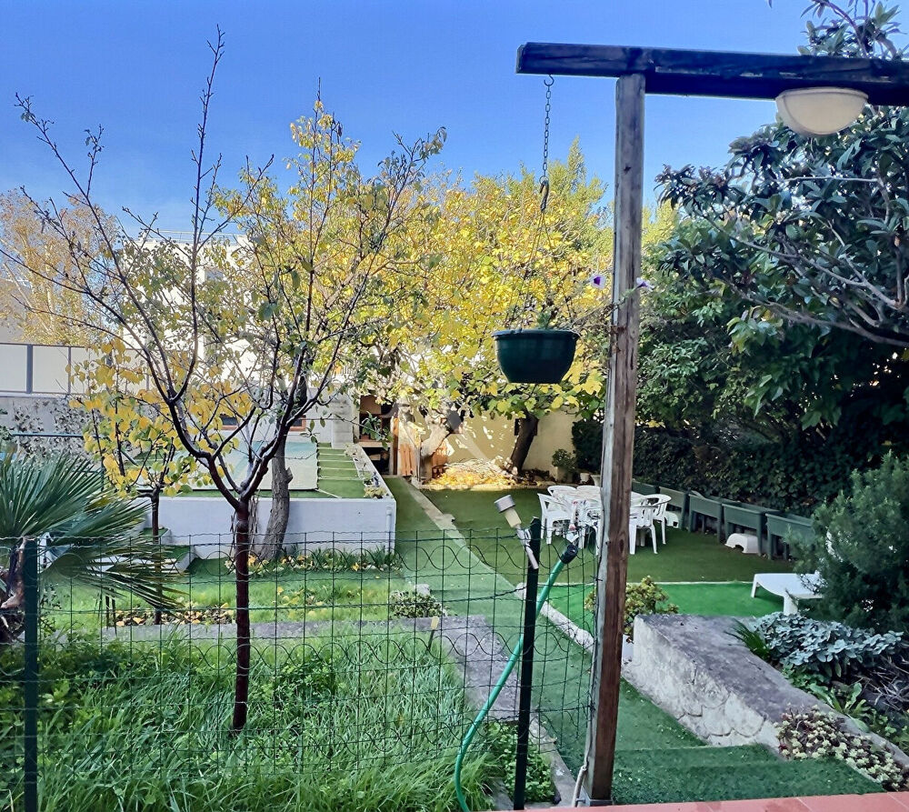Vente Maison Maison, secteur les Chartreux, bas de Montolivet, 13004 MARSEILLE, terrasses, piscine, terrain arboré, garage et dépendances Marseille 4