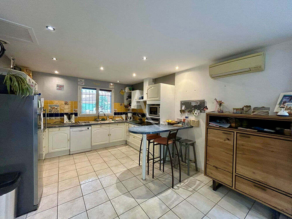 Vente Maison Belle villa 3 faces sur parcelle de 398m2 3 chambres, piscine / grand garage Cabestany