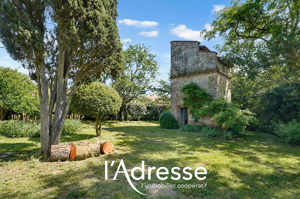 Exclusivité l'Adresse - Le BURGAUD - Maison de maître d'environ 290 m² avec parc arboré de 2 492 m², pigeonnier et dépendances