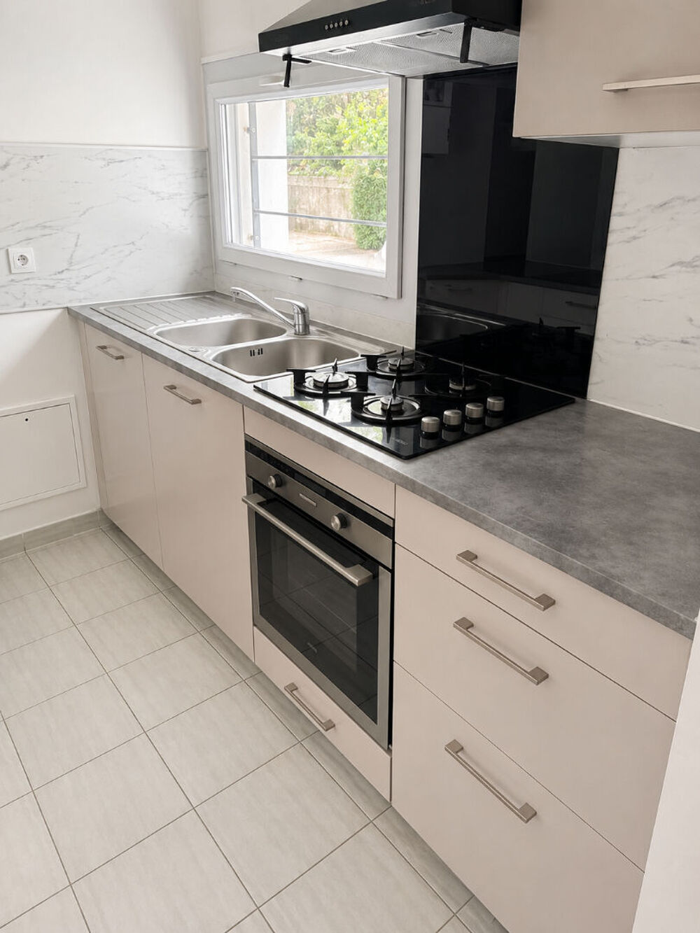 Vente Appartement Grenoble Presqu'île T-3 récent avec balcon et garage. Grenoble