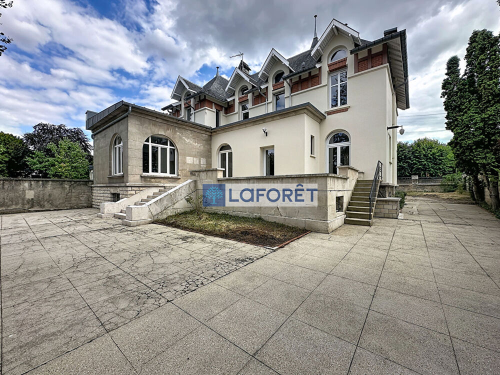 Maison Saint-dizier 7 pièce(s) 222 m2