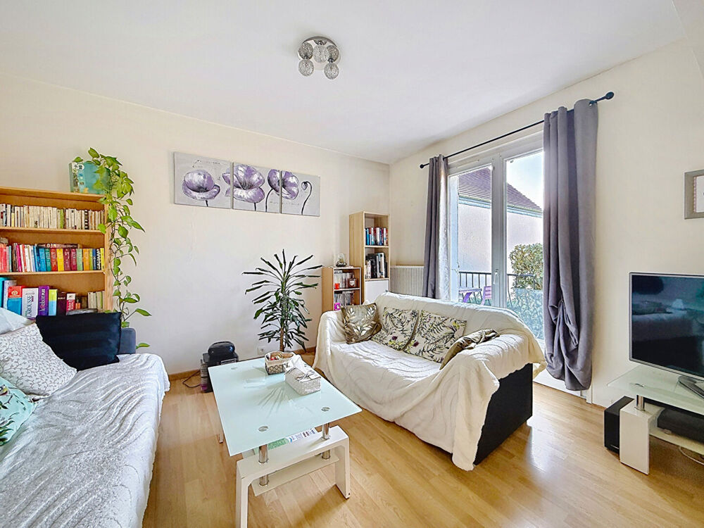 Maison à vendre à Saint-Avertin, Quartier résidentiel recherché