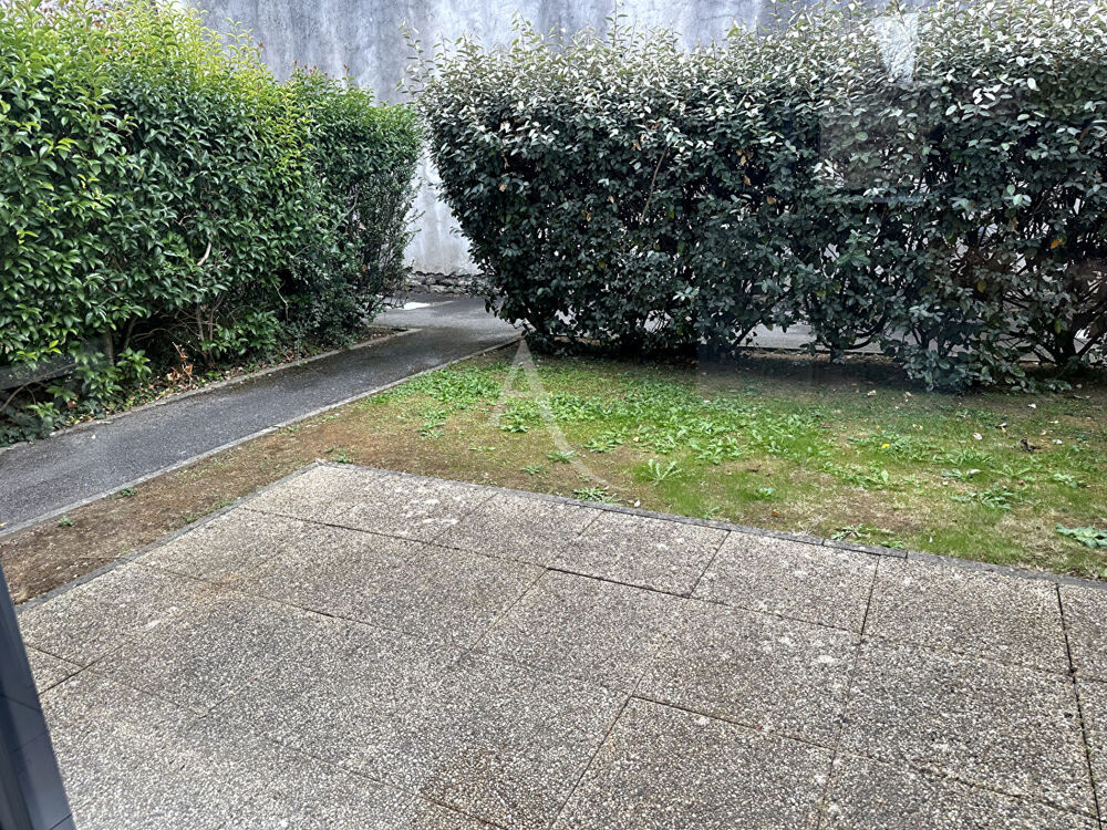 Quartier gare Vannes, maison avec jardinet