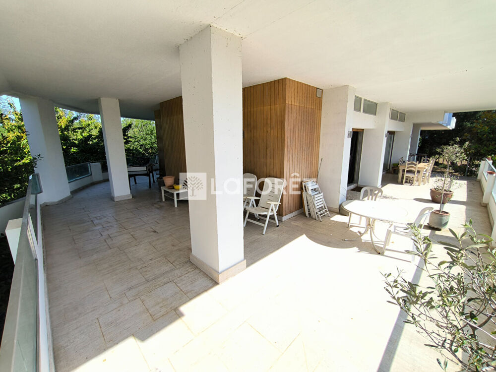 Maison Saint Martin La Garenne 10 pièces 361.8 m²
