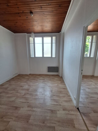  Appartement à louer 2 pièces 31 m²