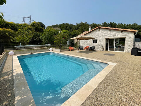   Coup de coeur en Ard�che : Villa de charme avec piscine et jardin d'exception � Baix Maison - 5 pi�ce(s) - 110 m�