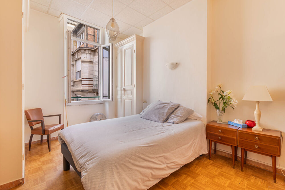 Vente Appartement A VENDRE  APPARTEMENT DE 141 m2  + CHAMBRE DE BONNE - MARSEILLE - CENTRE 13001 Marseille 1