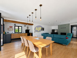  Maison à vendre 6 pièces 217 m²