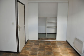  Appartement à louer 4 pièces 81 m²