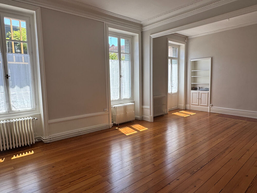 BOURG CENTRE - Appartement T4 100m2