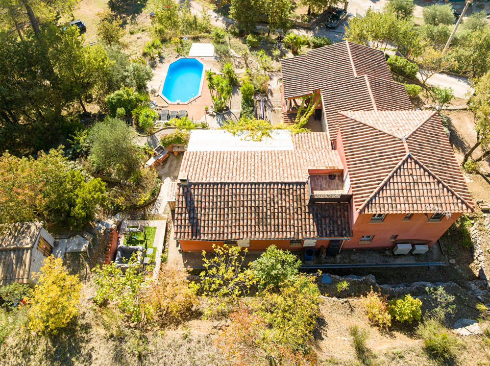 Maison 7 pièces 172 m² · à Callas · 172 m² · 525 000 €