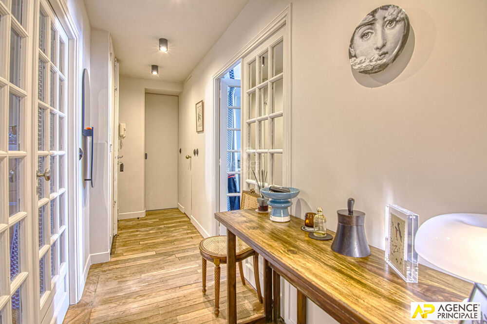 Vente Appartement Versailles, Notre-Dame, appartement 5 pièces 105 m² carrez  situé au premier étage d'un immeuble ancien Versailles