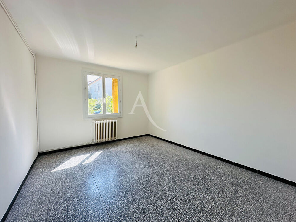APPARTEMENT 3 CHAMBRES AVEC GARAGE INDIVIDUEL ET JARDIN COMMUN