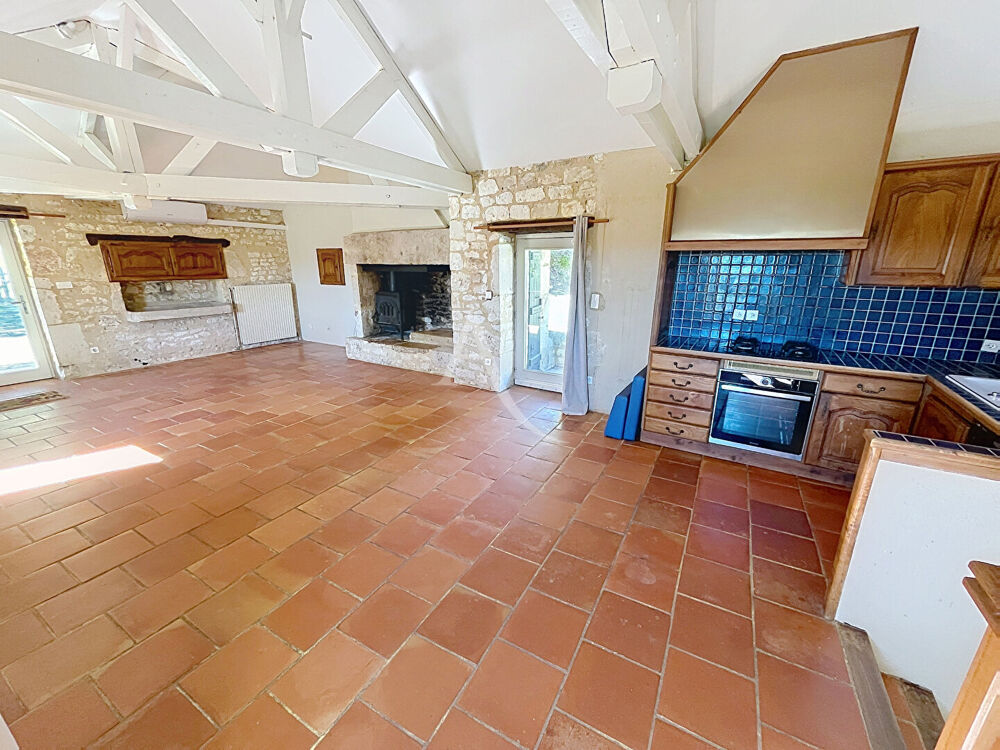 Vente Maison Jolie maison en pierre restaurée de 3 chambres avec vue Le boulve