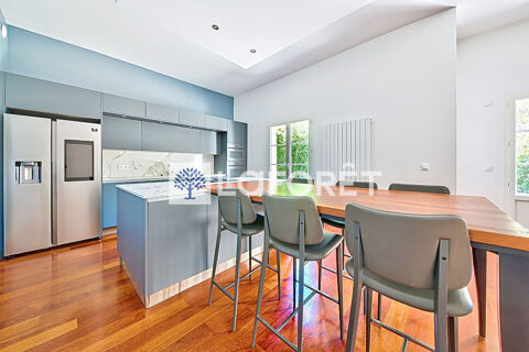  Maison � louer 9 pi�ces 240 m�