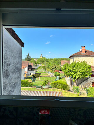  Immeuble à vendre 15 + pièces 250 m²
