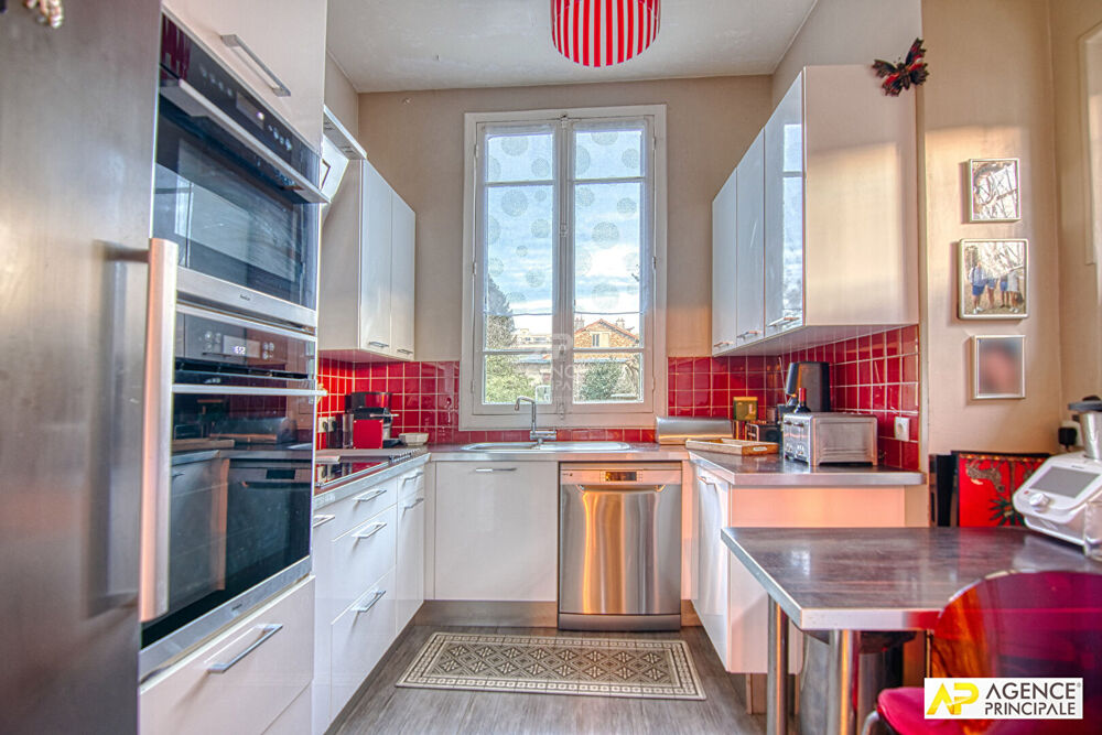 Vente Maison Versailles Rive-Droite Maison 8 pièces 290 m² au sol sur parcelle de 500 m² avec grand garage. Versailles