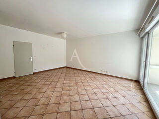  Appartement à louer 3 pièces 74 m²
